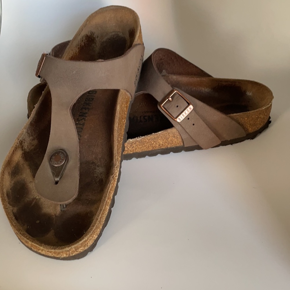 Women’s Golden Brown Leather Birkenstock Sandals Size 39 (US 7.5-8.5)